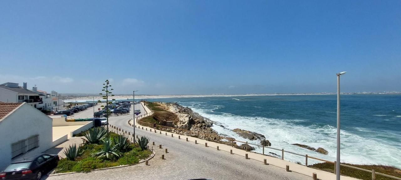 Pequena Baleia Bed & Breakfast Ferrel  Exterior foto