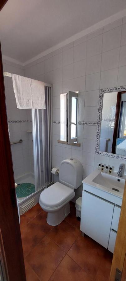 Pequena Baleia Bed & Breakfast Ferrel  Exterior foto